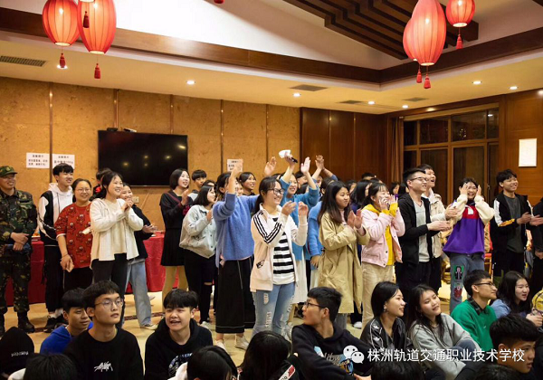 畢業季||綻放夢想，青春再起航